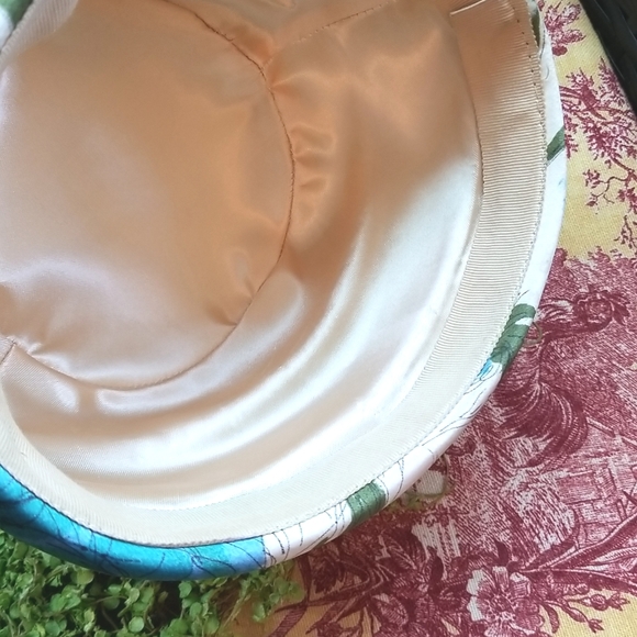 50's Whimsical Turq Stacked Layer Birthday Cake Floral Cloche Gorg Hat EUVC ooak - Picture 14 of 15